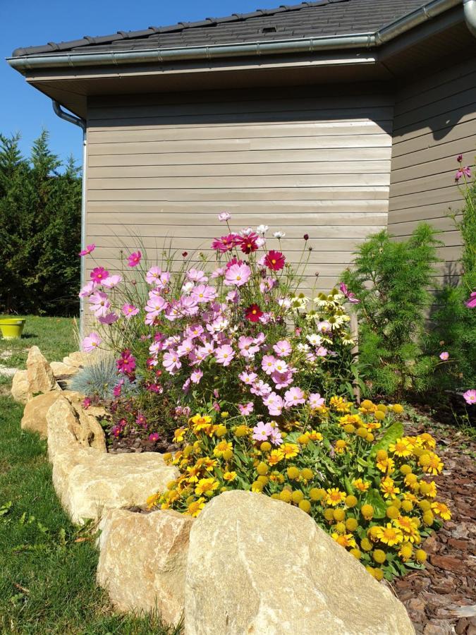 Bed and Breakfast Cosy Wood House Laubressel Exterior foto