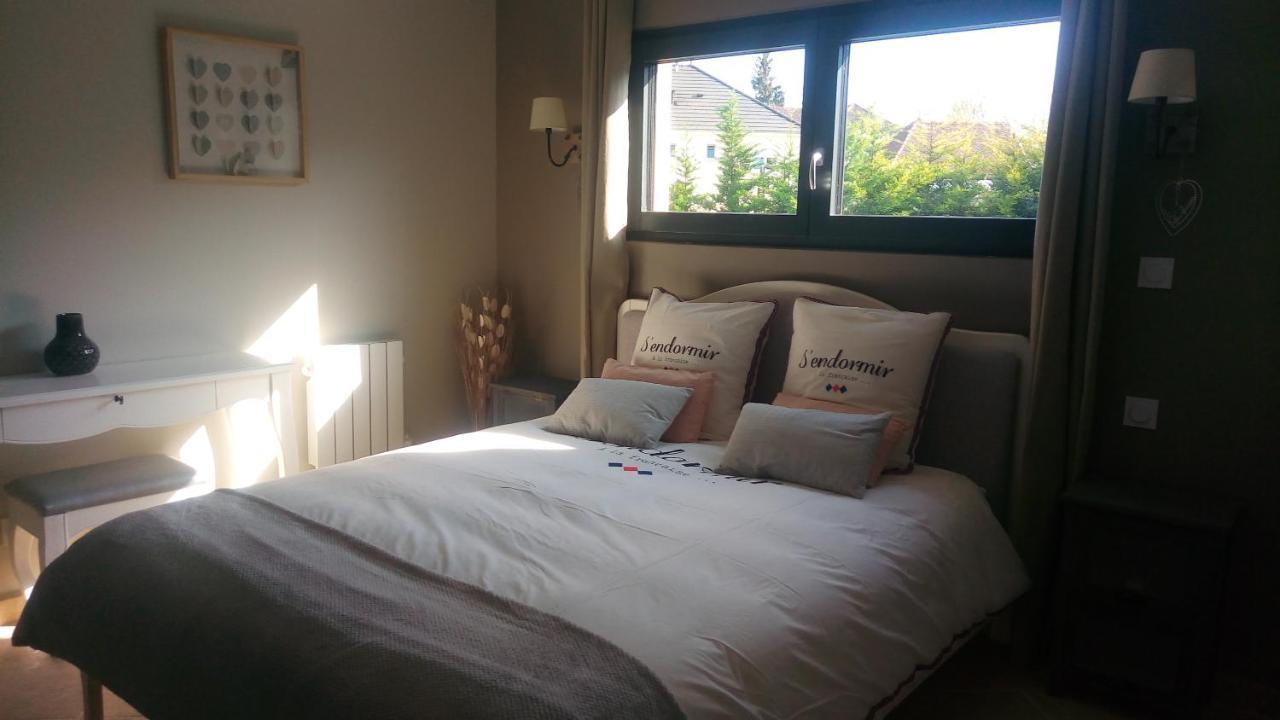 Bed and Breakfast Cosy Wood House Laubressel Exterior foto